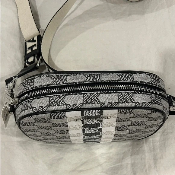 Michael Kors Monogram Black and Gray Belt Bag - Picture 3 of 5